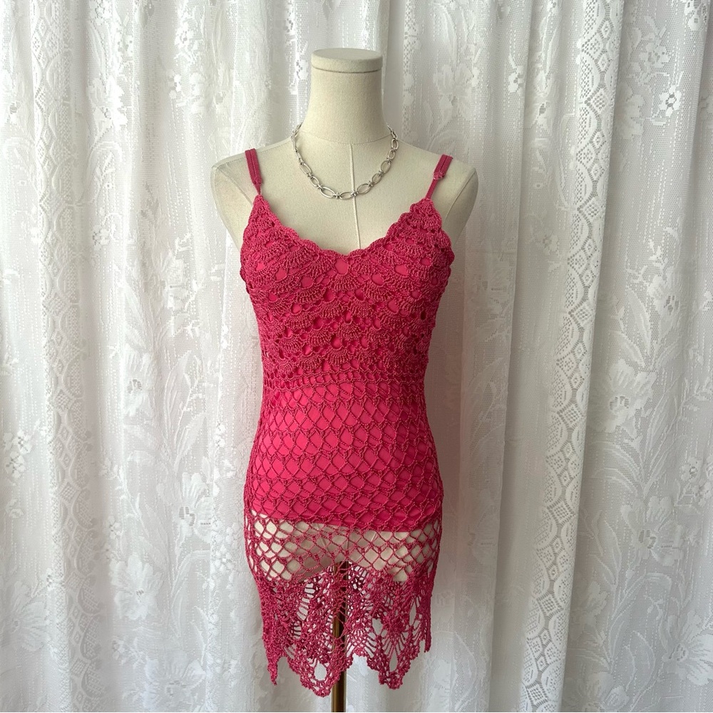 Vintage 1990's Pink Crochet Lace Tank Top!